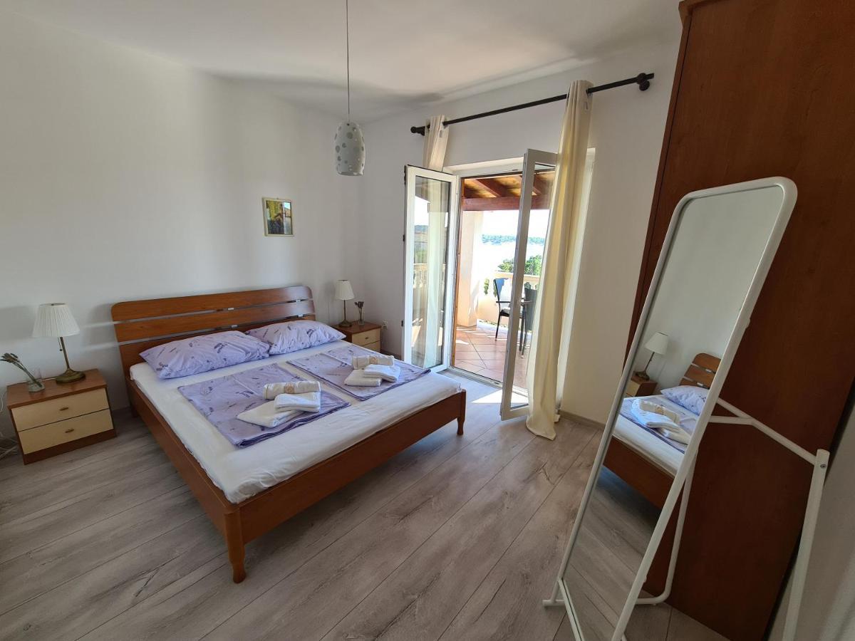 Apartman Karmen Barbat na Rabu Exterior photo