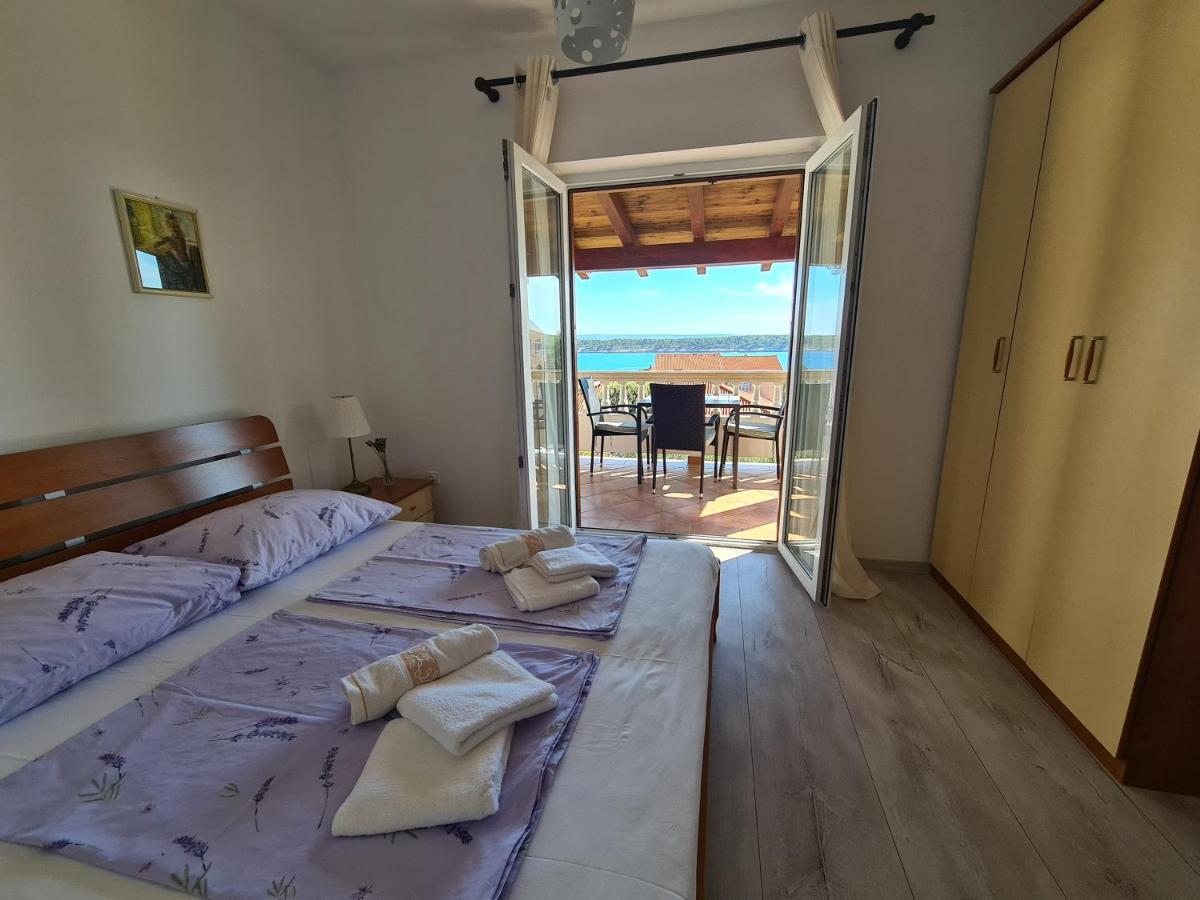 Apartman Karmen Barbat na Rabu Exterior photo