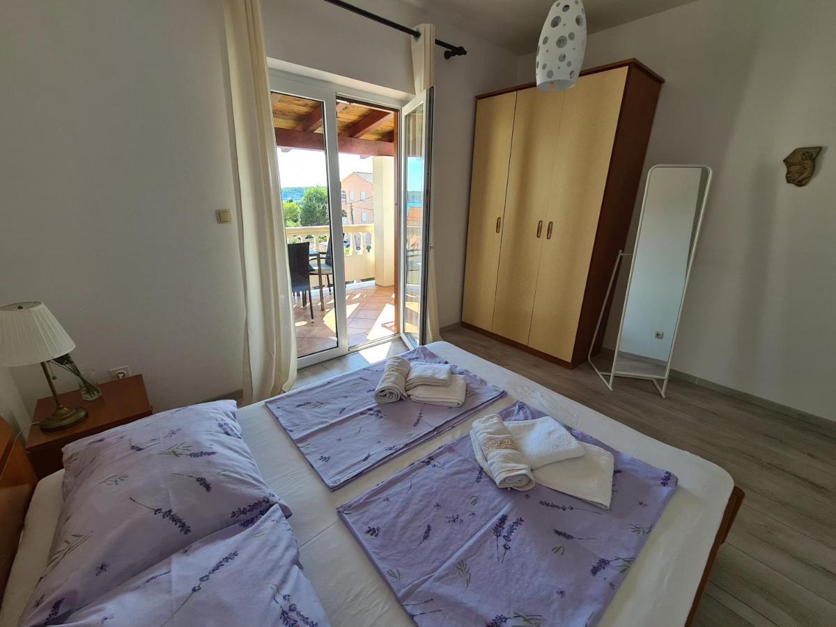 Apartman Karmen Barbat na Rabu Exterior photo