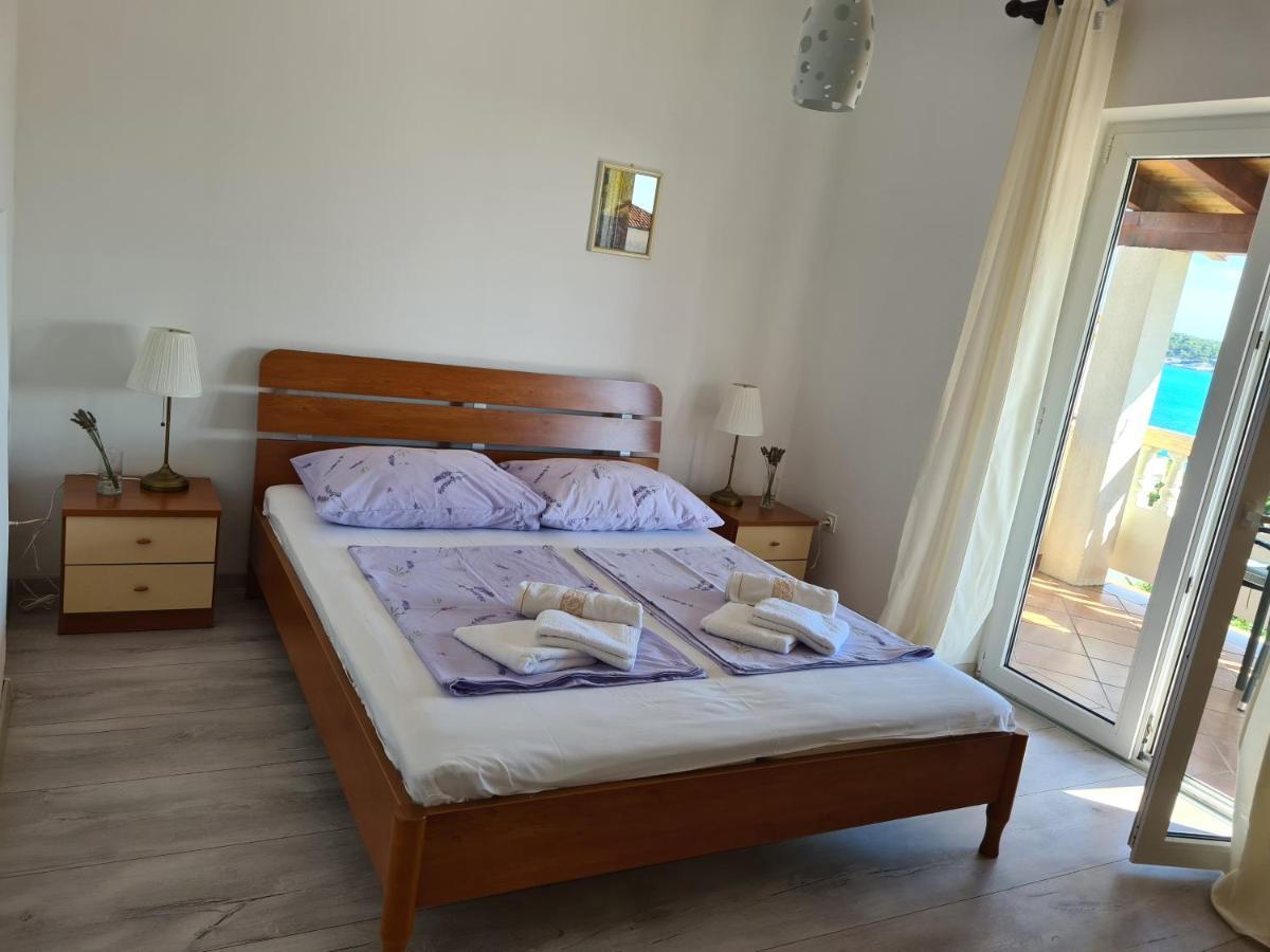 Apartman Karmen Barbat na Rabu Exterior photo